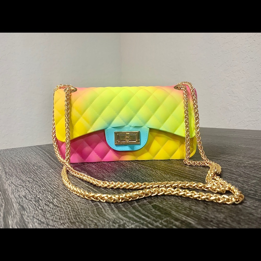 Handbags & Purses - Picture 4 of 4